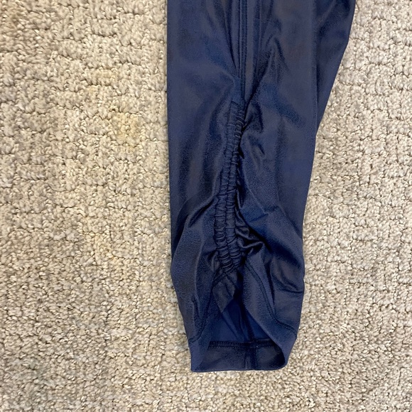 Zyia Navy Metallic Pocket Light n Tight Hi-Rise Capri Legging, Size 12,  EUC - Picture 2 of 5